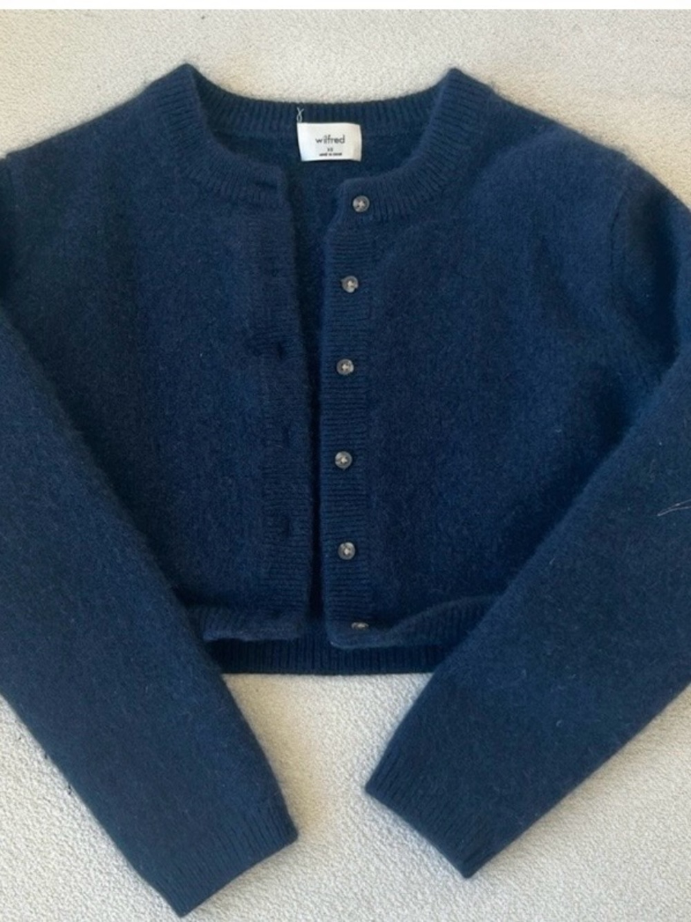 Aritzia 100% navy Cashmere Relaxed Crew cardigan. Slightly cropped. Size M
